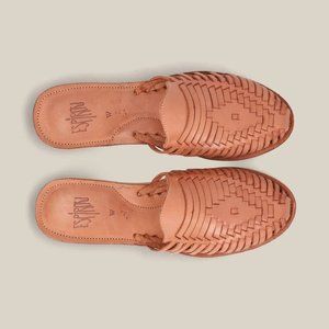 BNIB Sol (Tan) Espiritu Huarache Sandals Size 9